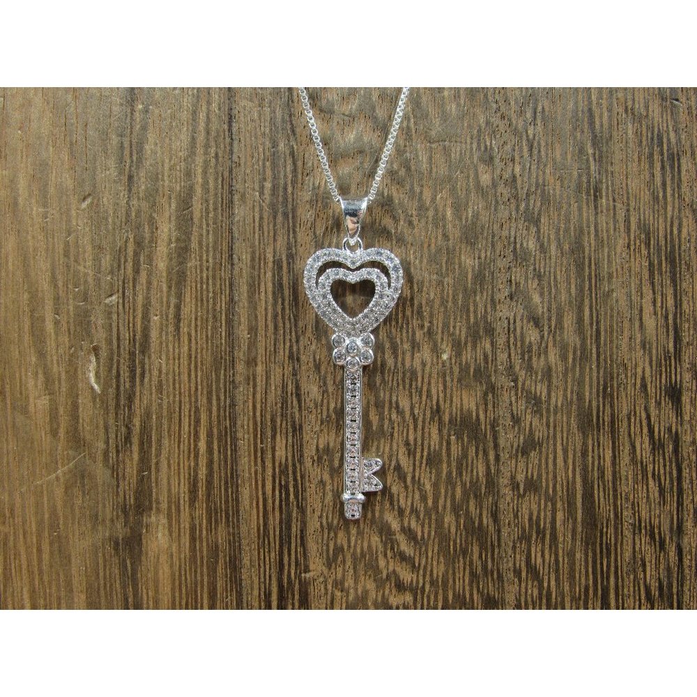 18" Sterling Silver Bright White Sapphire Key Pendant Necklace Vintage - Picture 1 of 7